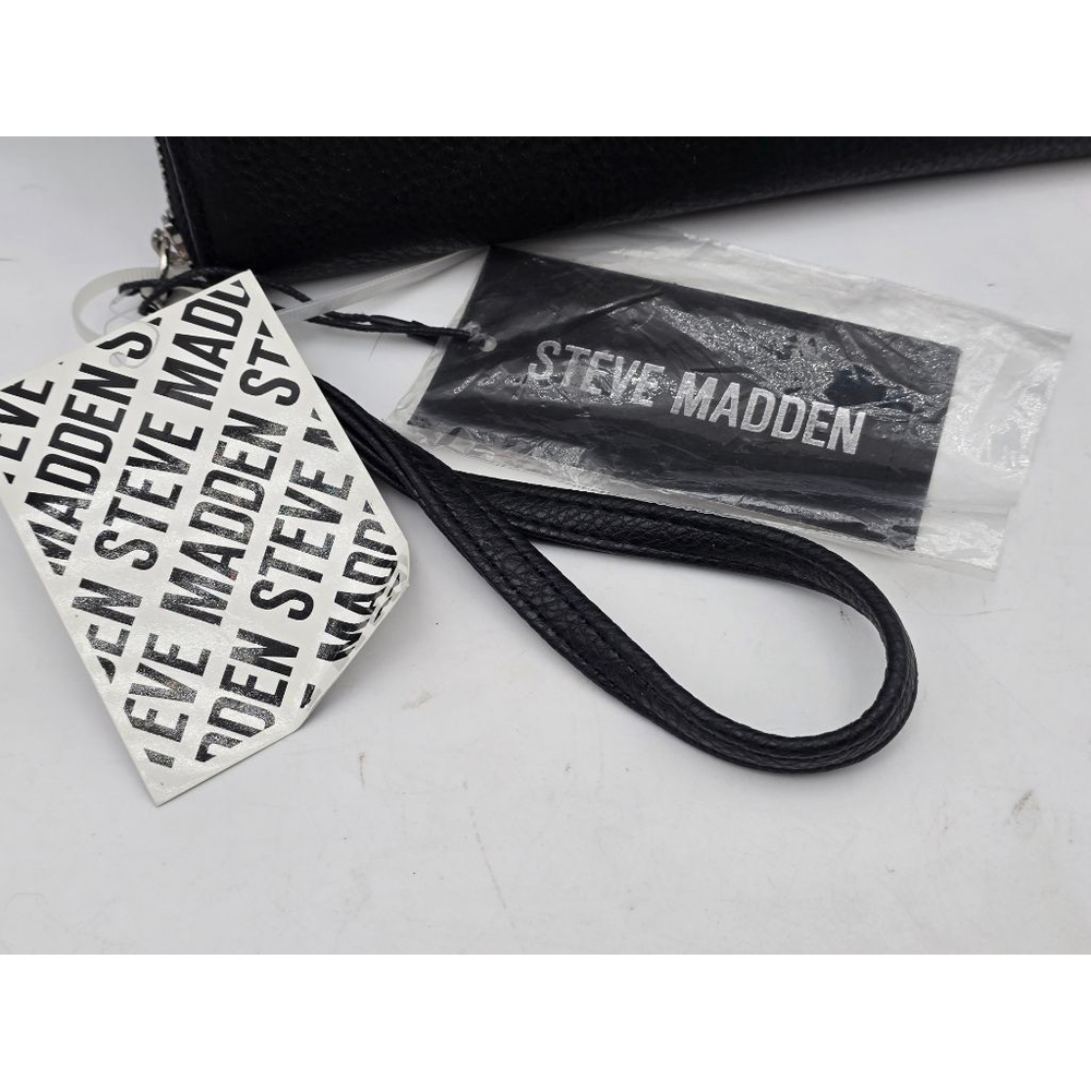 Women's Steve Madden Black Zip Around Wallet - Picture 5 of 12